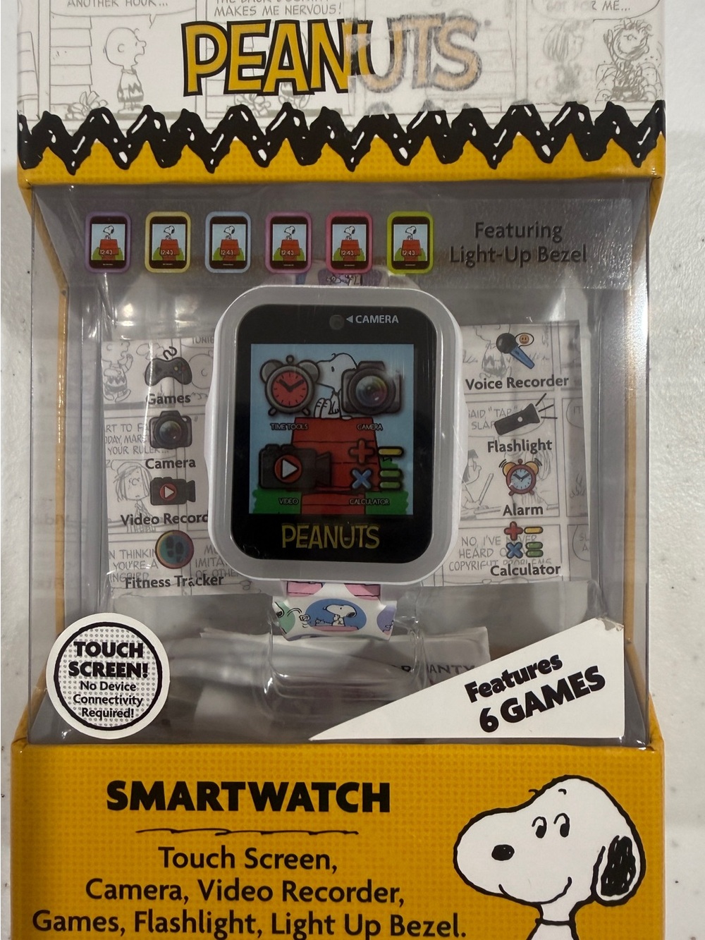 Peanuts Kids Smartwatch in White with Multicolor Character Strap